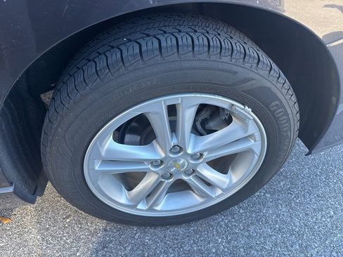 Used 2017 Chevrolet Cruze LT w/ RS Package image 9