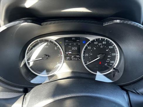 Used 2025 Nissan Versa S FWD image 23