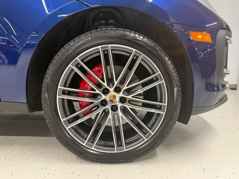 Certified 2024 Porsche Macan S AWD/4WD image 13