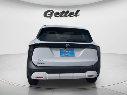 Certified 2025 Nissan Kicks S image 5