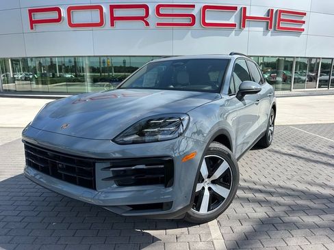 Used 2026 Porsche Cayenne E-Hybrid AWD/4WD image 1