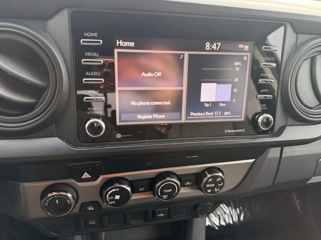 Used 2020 Toyota Tacoma SR AWD/4WD image 33