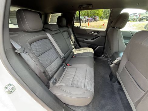 Used 2025 Chevrolet Equinox LT FWD image 34