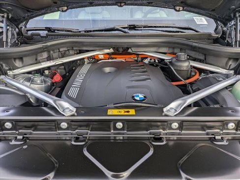 New 2026 BMW X5 xDrive50e image 18