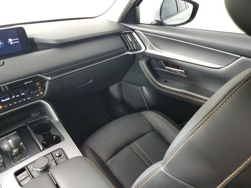 Used 2024 MAZDA CX-90 Plug-In Hybrid w/ Preferred AWD/4WD image 18