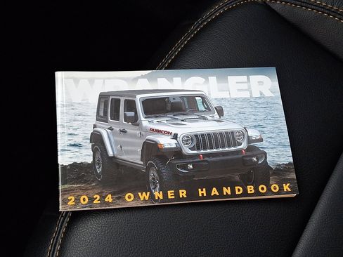 Used 2024 Jeep Wrangler Sahara w/ Safety Group image 26