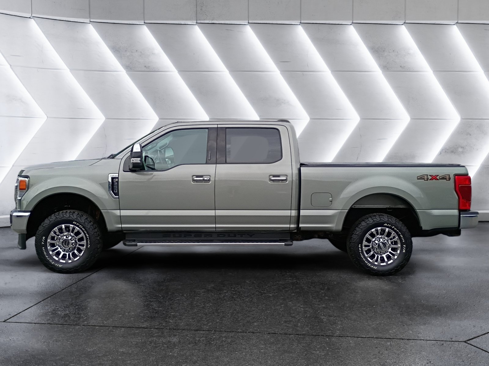 Used 2020 Ford F350 Lariat w/ Lariat Ultimate Package AWD/4WD image 3