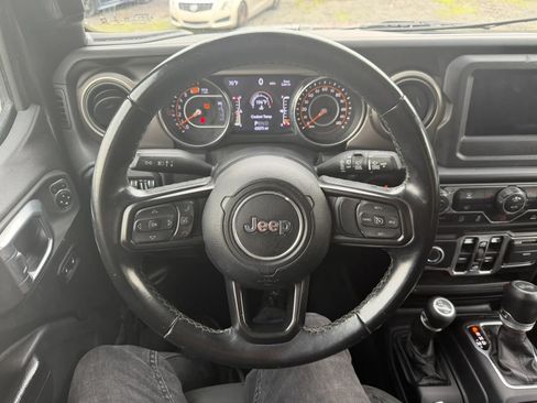 Used 2021 Jeep Wrangler Unlimited Sport AWD/4WD image 18