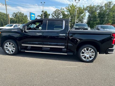 Used 2023 Chevrolet Silverado 1500 High Country w/ High Country Premium Package AWD/4WD image 5