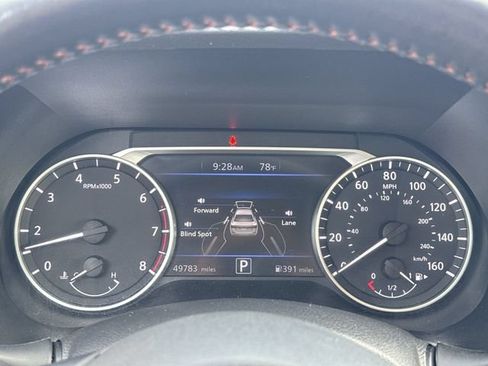 Used 2025 Nissan Sentra SR w/ SR Premium Package FWD image 15