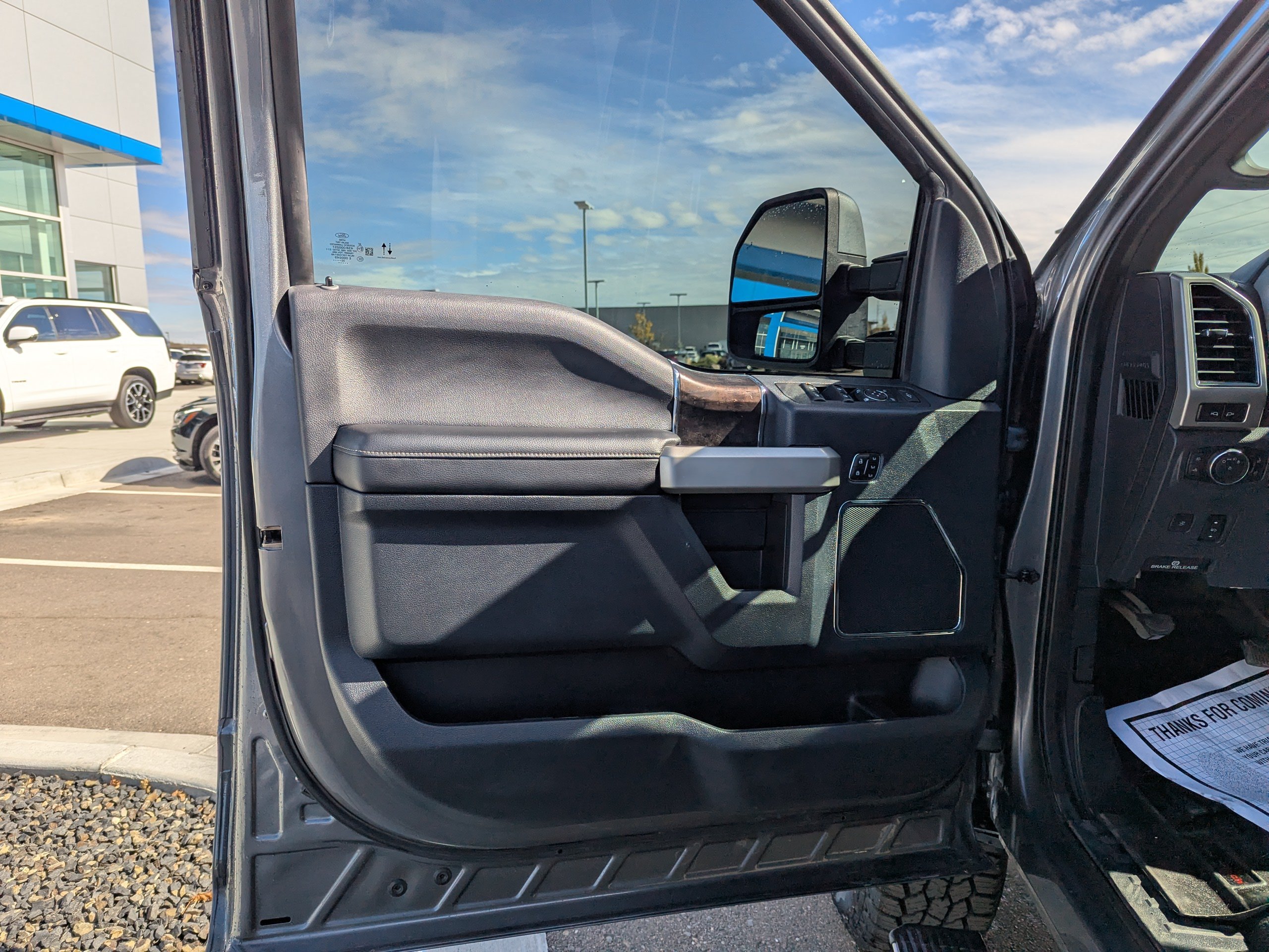 Used 2022 Ford F250 Lariat w/ Lariat Ultimate Package AWD/4WD image 11