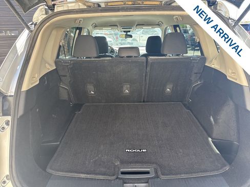 Used 2022 Nissan Rogue SV AWD/4WD image 13