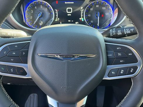 New 2026 Chrysler Pacifica Select FWD image 11