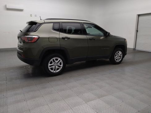 Used 2018 Jeep Compass Sport w/ Tech Group image 10