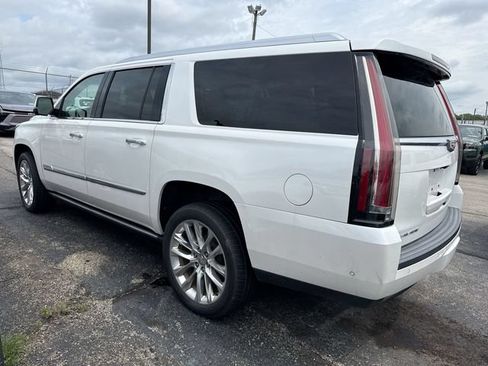 Used 2018 Cadillac Escalade ESV Premium Luxury AWD/4WD image 2