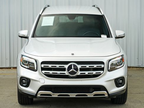 Used 2021 Mercedes-Benz GLB 250 4MATIC w/ Premium Package image 46