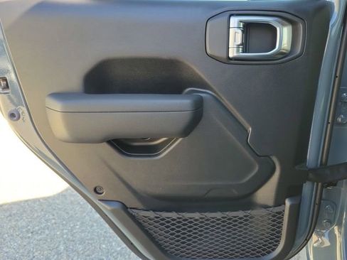 New 2026 Jeep Gladiator Sport image 12