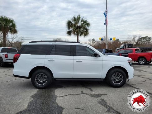 New 2025 Ford Expedition Active RWD image 6