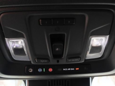 Used 2023 GMC Sierra 1500 AT4 w/ Technology Package AWD/4WD image 32