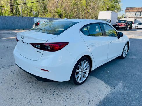 Used 2017 MAZDA MAZDA3 Touring w/ Popular Equipment Package image 4
