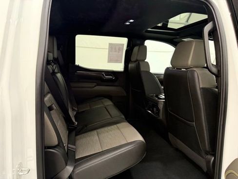 Used 2024 Chevrolet Silverado 1500 ZR2 image 18