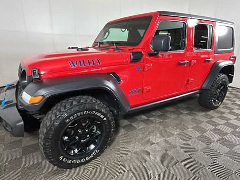 Used 2023 Jeep Wrangler Unlimited w/ Cold Weather Group AWD/4WD image 6