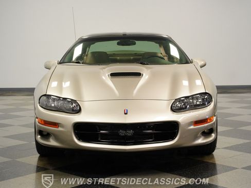Used 2002 Chevrolet Camaro Z28 w/ SS Performance/Appearance Pkg RWD image 18