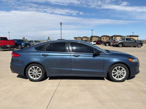 Used 2019 Ford Fusion SE FWD image 1