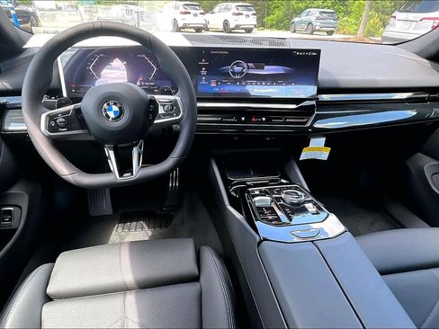 New 2026 BMW 530i xDrive w/ M Sport Package image 5