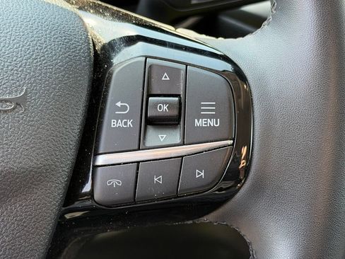 Used 2025 Ford Escape SE FWD image 16