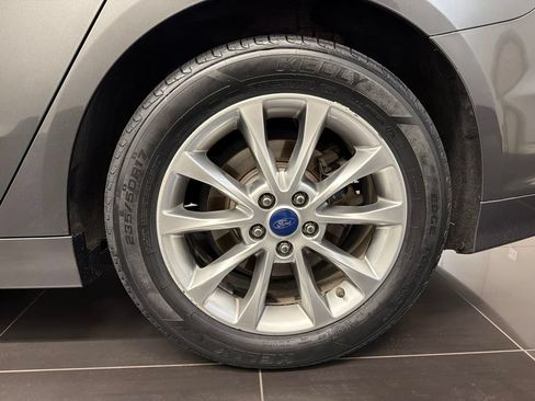 Certified 2017 Ford Fusion SE FWD image 7