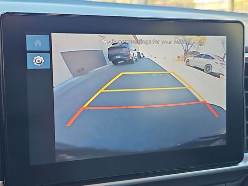 Used 2024 Hyundai Venue SEL FWD image 26