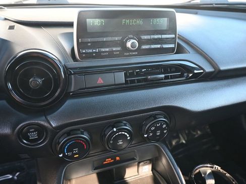 Used 2017 MAZDA MX-5 Miata Sport image 12