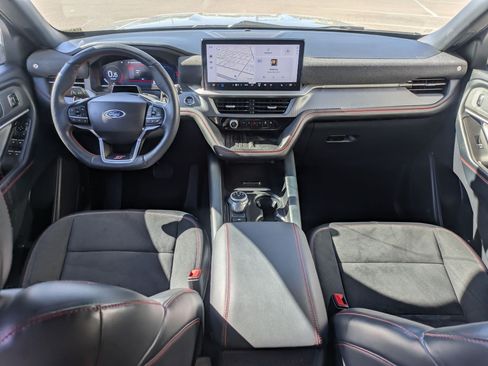 Used 2025 Ford Explorer ST AWD/4WD image 31