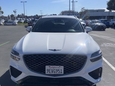 Used 2023 Genesis GV70 2.5T Sport Prestige w/ Sport Prestige Package image 4