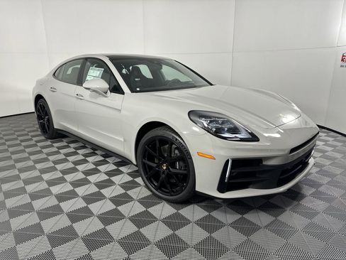 Certified 2025 Porsche Panamera 4 image 7