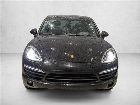 Used 2014 Porsche Cayenne S image 2