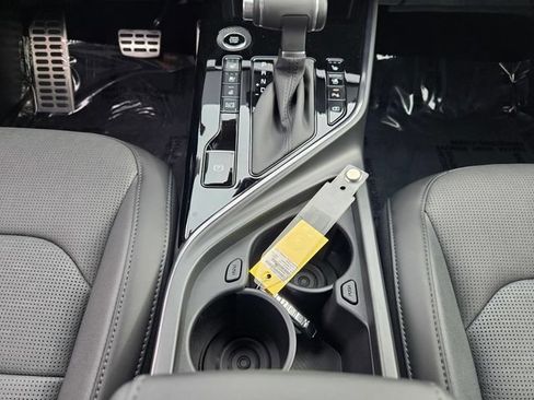 New 2026 Kia Niro FWD image 11