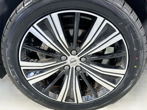 Used 2022 Volvo XC60 B5 Inscription w/ Advanced Package image 31