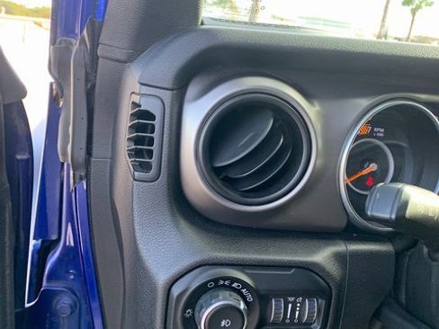 Used 2019 Jeep Wrangler Unlimited Sport S image 20