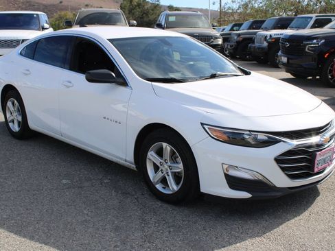 Used 2020 Chevrolet Malibu LS w/ LPO, Convenience Package 1 FWD image 3