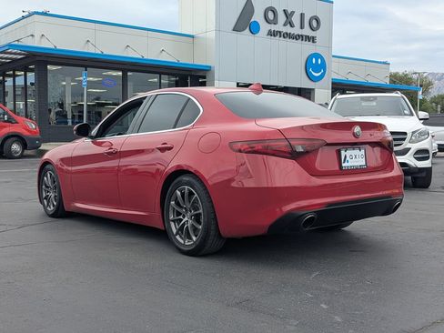 Used 2020 Alfa Romeo Giulia RWD image 7