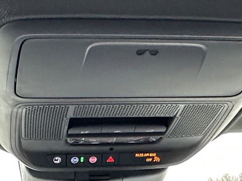 New 2026 Chevrolet Traverse Z71 w/ LPO, Floor Liner Package image 18