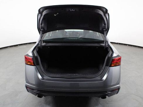 Certified 2025 Nissan Altima 2.5 SR FWD image 17