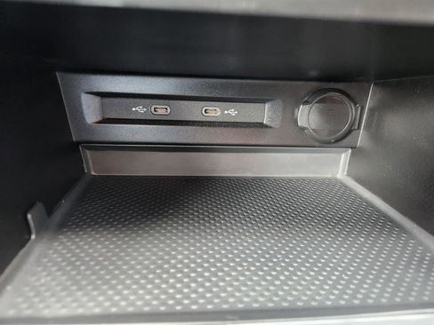 Certified 2024 Volkswagen Tiguan S image 30