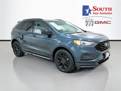 Used 2022 Ford Edge SE w/ Black Appearance Package