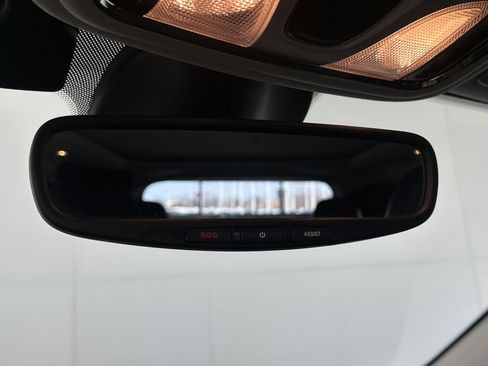 Used 2019 Jeep Cherokee Overland w/ Technology Group image 31