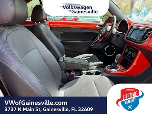 Used 2018 Volkswagen Beetle 2.0T S w/ Style & Comfort Package image 8