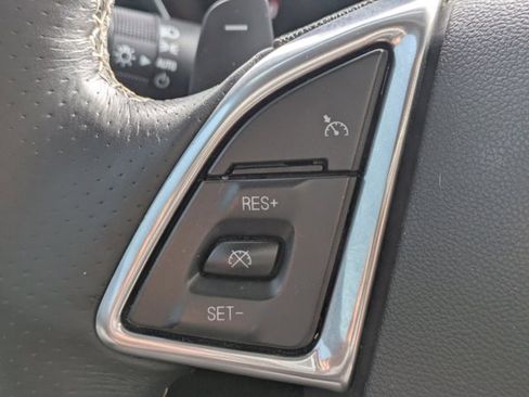 Used 2017 Chevrolet Camaro SS image 16