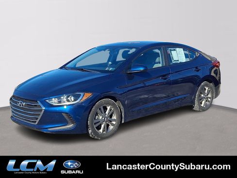Used 2017 Hyundai Elantra SE image 1